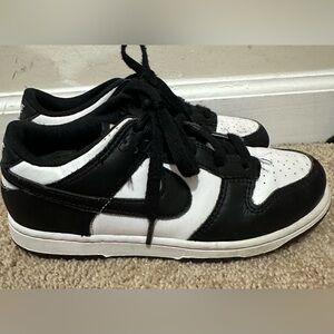 Nike Dunks Panda Low